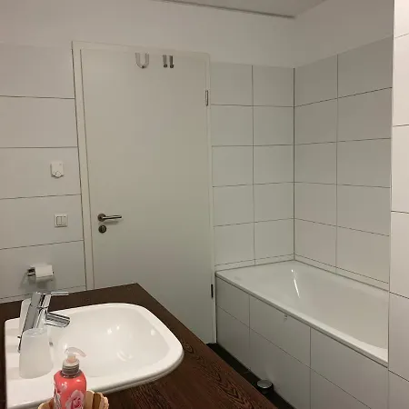 Apartmenthaus Hafenspitze Ap 28, Blickrichtung Innenstadtbinnenhafen 公寓 *